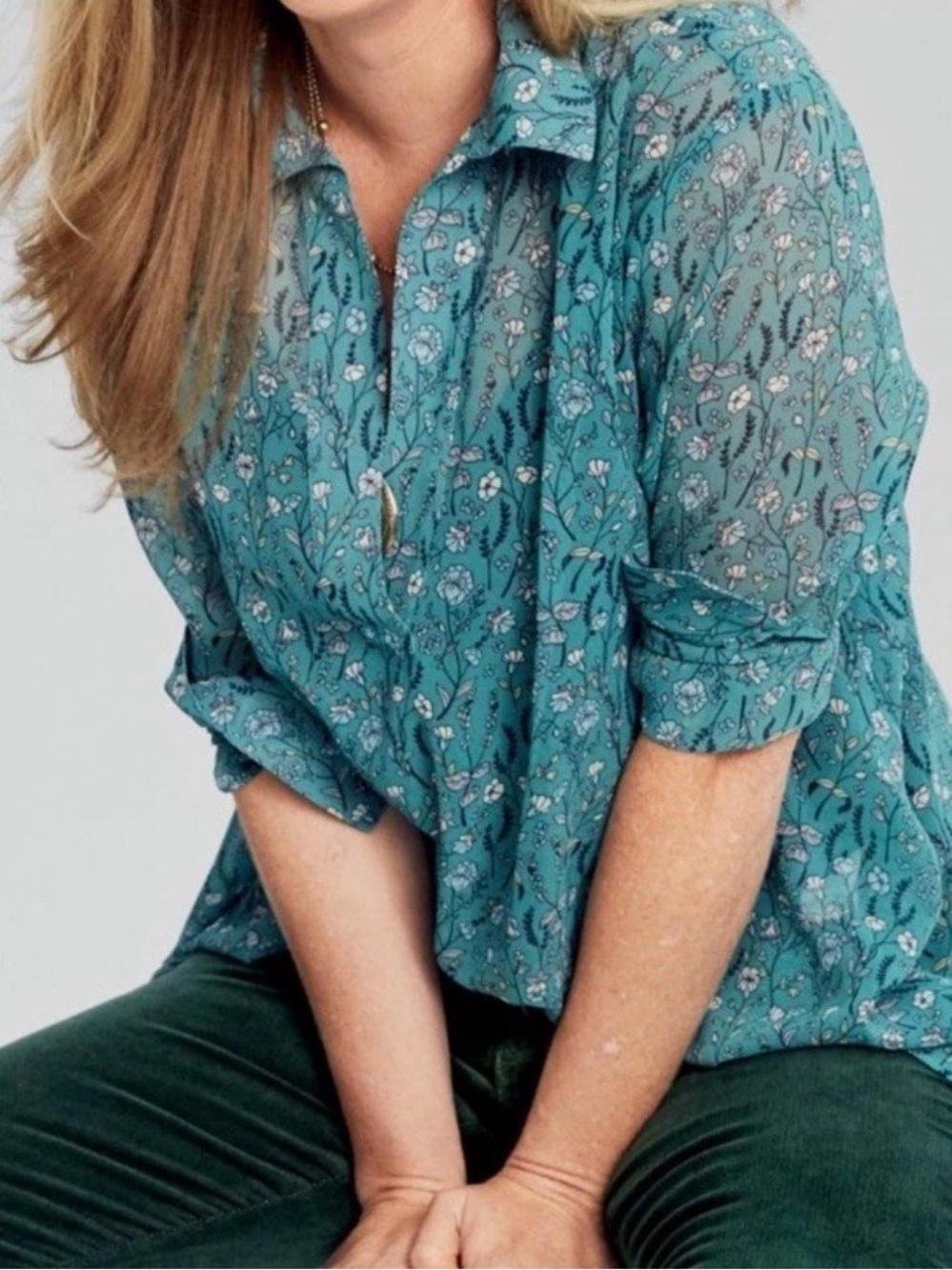 CAbi Chase Field Of Flowers Semi Sheer Blouse Sz Small Oversize Style 3761 Green